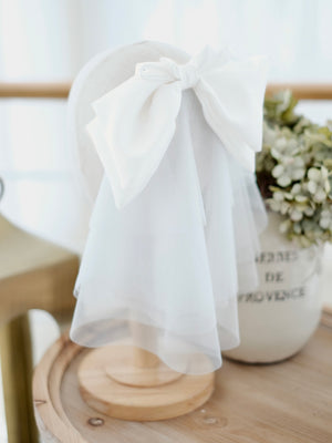 Bow Veil in Silk Crepe